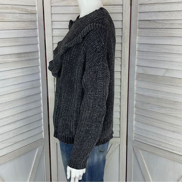 Just Found Ruffle Detail Chenille Sweater Gray Medium Crew Neck Waffle Knit - Picture 2 of 12